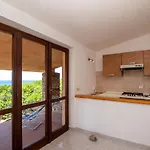 Nyaraló Mare-2 By Interhome